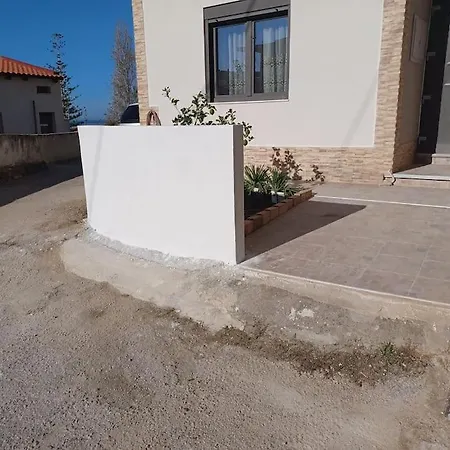 Kristy's House With Garden *